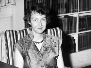 Flannery O'Connor biography, birth date, birth place and pictures