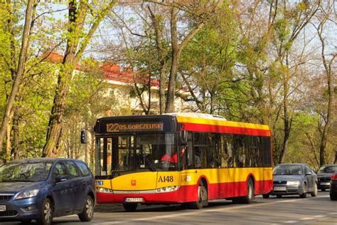 Warszawa Od poniedziałku zmienią się rozkłady jazdy w komunikacji