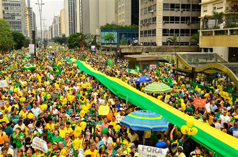 Protestos Levam Milh Es S Ruas Em Cidades