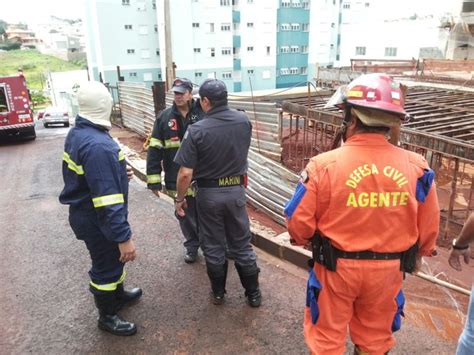 G1 Rua é Interditada Após Rompimento De Tubulação De Gás Em São