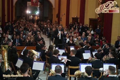 Lleno Rotundo En El Concierto De Navidad De Agripino Lozano En La