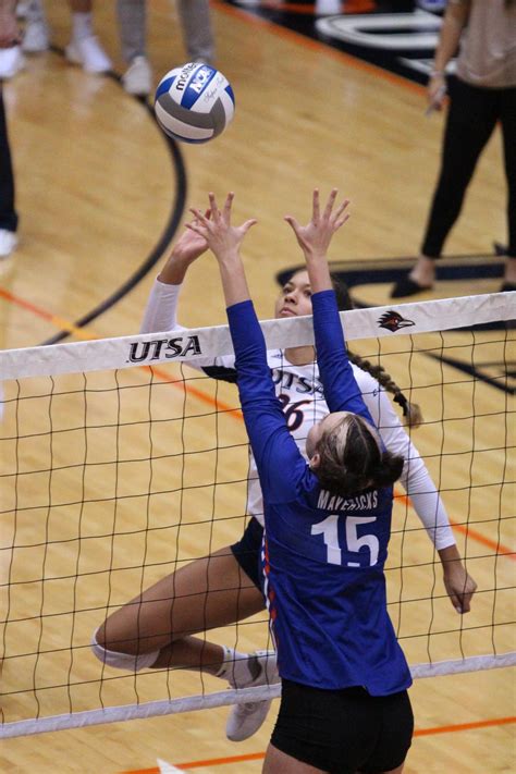 Utsa Volleyball Goes In Home Opener The Paisano