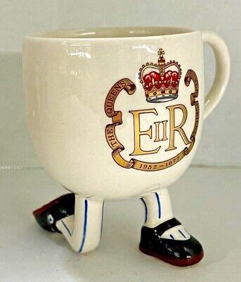 Carlton Ware Queen Elizabeth Ii Silver Jubilee Mug With Legs And