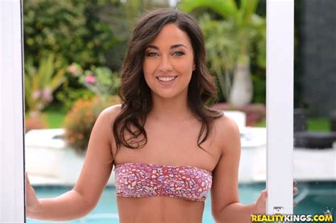 Naughty Amara Romani Gets Her Beautiful Face Glazed With Warm Cu Porn Pictures XXX Photos Sex