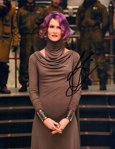 Laura Dern as Vice-Admiral Amilyn Holdo in Star Wars: The Last Jedi Si – SWAU Auction