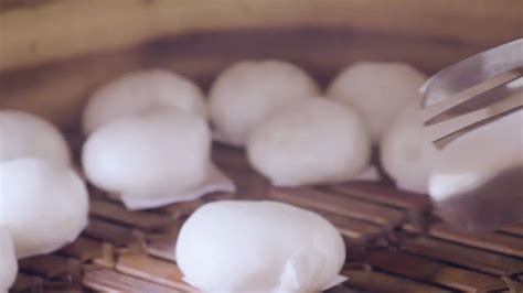 142 Steamed Pork Buns Stock Videos Footage And 4k Video Clips Getty Images