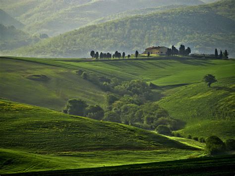 Traveling to Italy in Spring: What You Need to Know :: Italy Explained