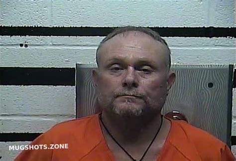 DILLARD SHANE 04 29 2022 Larue County Mugshots Zone