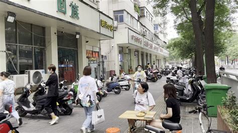 【10图】房东直租！郑汴路社区临街铺！成熟餐饮街！晚上人挤人 适合小吃郑州管城郑汴路长城康桥花园货站北街商铺商铺租售生意转让出租 郑州58同城