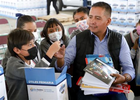 Tlatehui Entrega Kits Escolares En Escuelas P Blicas El Heraldo De Puebla