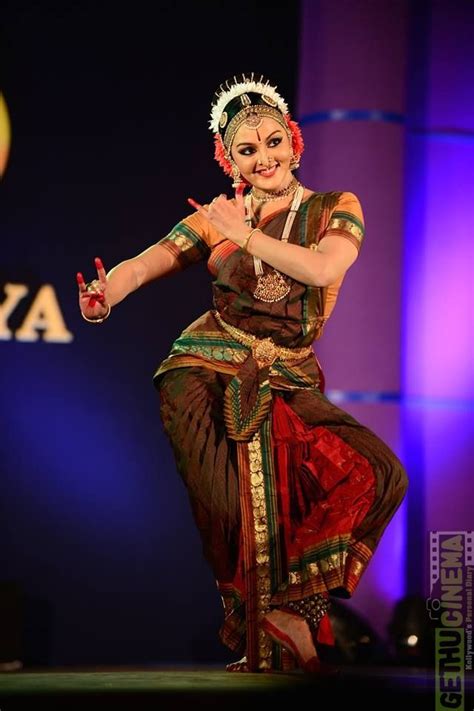 Actress Manju Warrier Gallery Gethu Cinema Bharatanatyam Dancer