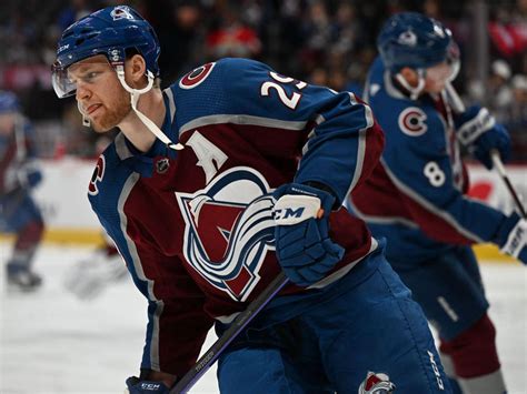 [100+] Nathan Mackinnon Wallpapers | Wallpapers.com