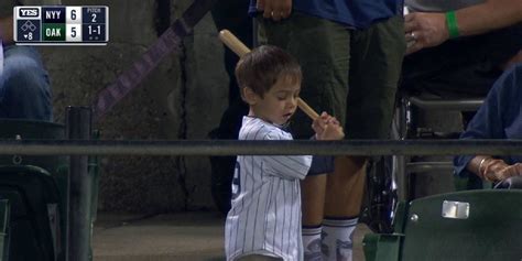 This young Aaron Judge fan with a mini-bat is adorable ... and could ...