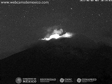 Webcams de México on Twitter Así el volcán Popocatépetl esta noche