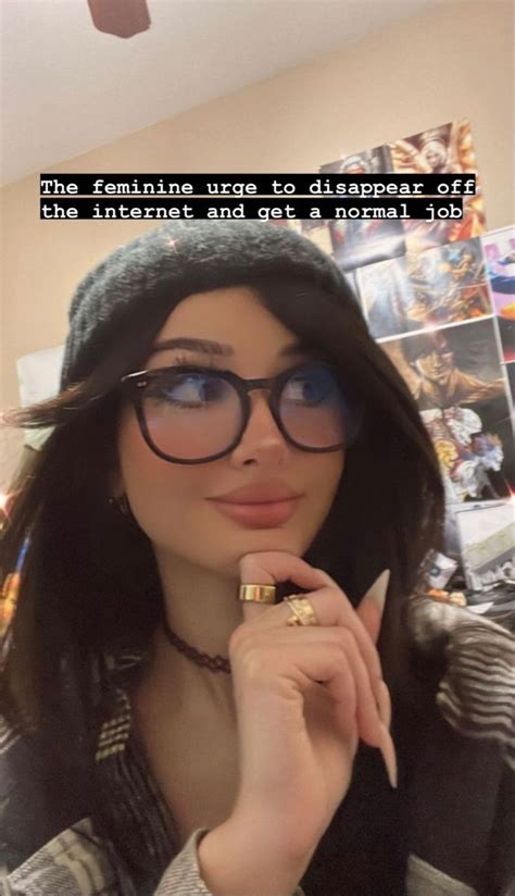 Sssniperwolf In 2022 Sssniperwolf Aesthetic Songs Cute Glasses Frames