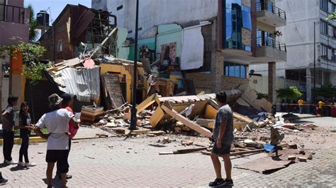 Ascienden A 15 Los Muertos Por El Terremoto Que Sacudió Ecuador Y Parte