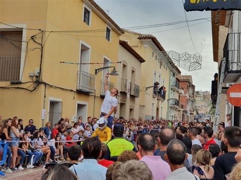 Mucha Participaci N En La Carrera De Cintas Y En La Paella Gigante