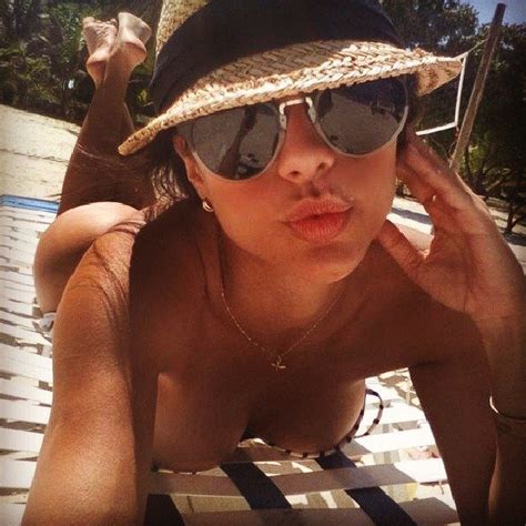 Naked Geraldine Pinzon Added By Pepelepu