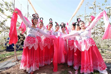 【组图】花开静宁·相约果乡 静宁县苹果花开文化旅游艺术节圆满举行 甘肃省文艺网—甘肃文艺门户网站，甘肃文化传媒学院，甘肃大学生春晚，甘肃电视栏目制作，兰州微电影制作 甘肃尚卿文化影视传媒有限责任公司