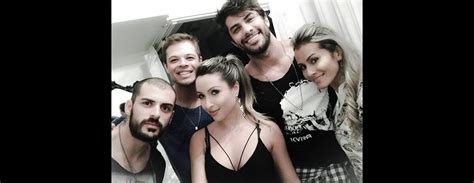 Foto Renan Ex BBB16 Voltou A Ex Namorada Cinthia Mayumi