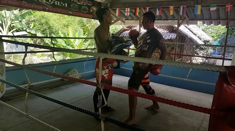 Min Krueler Muay Thai Gym Workout Youtube