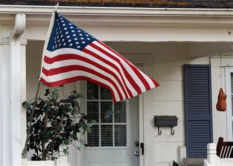 Displaying The American Flag Serving Dayton Cincinnati And Knoxville