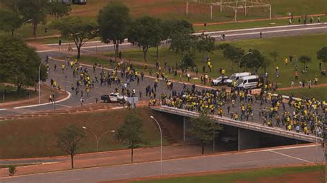 Criminosos Invadem Plenário Do Stf Congresso Nacional E Palácio Do