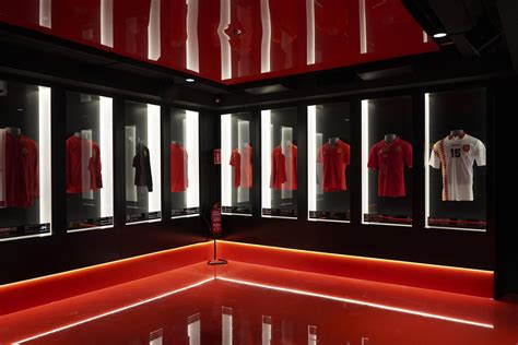 Legends la historia del fútbol se convierte en museo en Madrid EFE