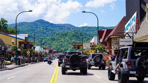 Everything You Need To Know About The Great Smoky Mountain Jeep Invasion