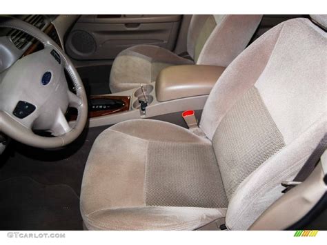 Medium Parchment Interior 2003 Ford Taurus SEL Photo 78753049