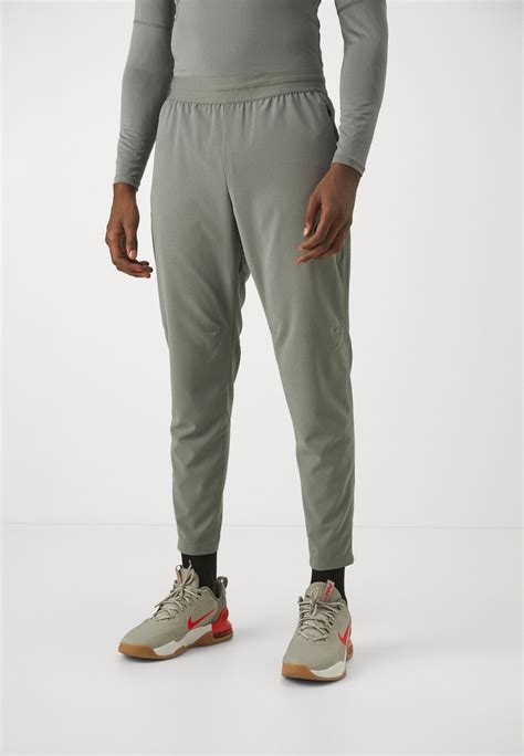 Nike Performance Flex Pant Jogginghose Smoke Grey Black Grau