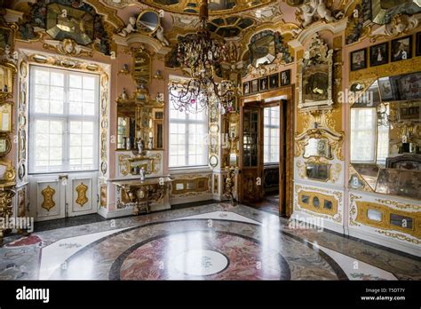 Barocke Innenausstattung Spiegelschrank Schloss Favorite Rastatt