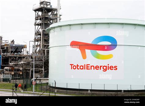 Totalenergies Refineries Hi Res Stock Photography And Images Alamy