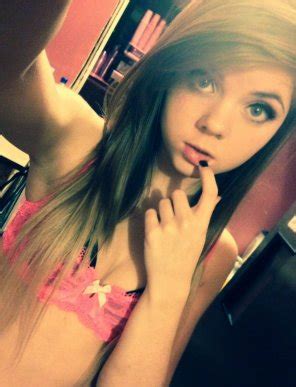 Danni Meow Porn Pic
