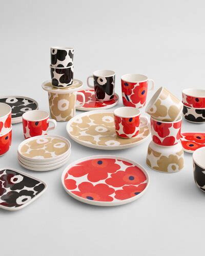 Marimekko Oiva Unikko Muki 2 5 Dl Valkoinen Beige Finnish Design Shop