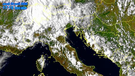 Maltempo Nord Flagellato Da Piogge Grandine E Temporali Tanta Neve