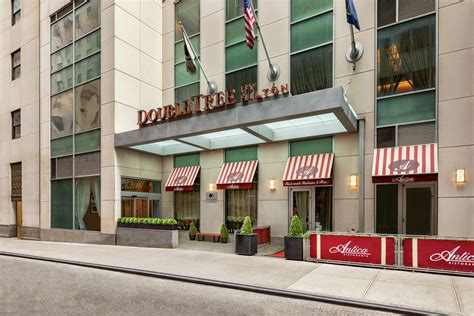 DoubleTree by Hilton New York Downtown, 8 Stone Street, New York, NY ...