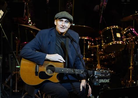 The 10 Best James Taylor Songs of All-Time