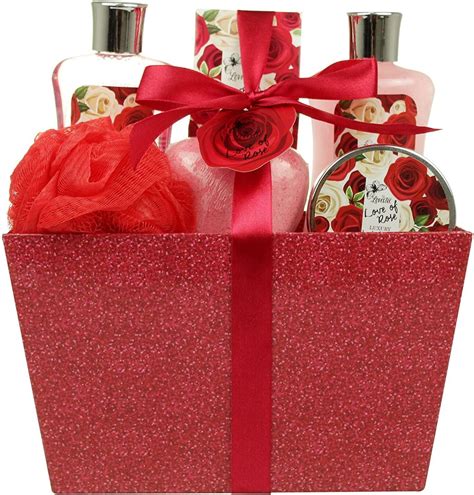 10 Best Spa Gift Baskets of 2021 for Pampering – WWD