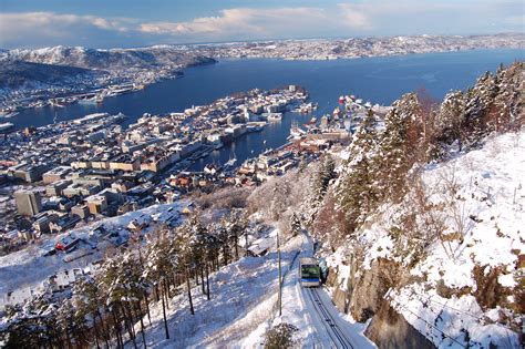 File:View Bergen Floibanen Floyen Winter 2009.JPG - Wikimedia Commons