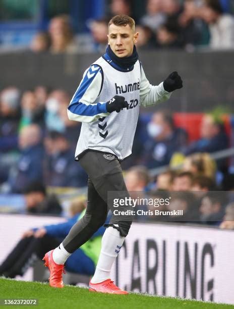 Lucas Digne Photos Photos and Premium High Res Pictures - Getty Images