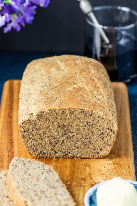 Low Carb Almond Flour Bread - Queen of My Kitchen