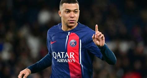 The saga continues Mbappé offered a new contract in Paris Dailysports