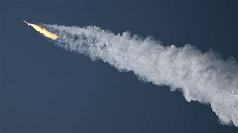 Watch Cbs News Breaking News Spacex Rocket Explodes Minutes After