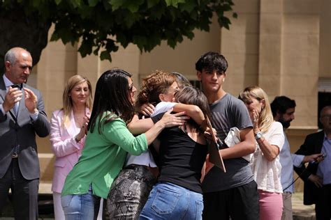 Se Entregaron Los Legajos Reparados De Integrantes Del Colegio Nacional