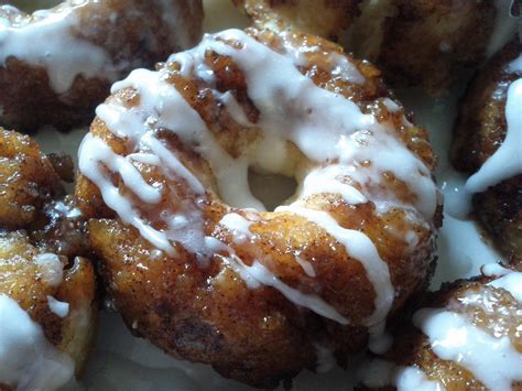 Baked Cinnamon Roll Doughnuts Maëlys Mcardle