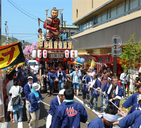 福井県 芦原温泉春祭り、華やか勇壮山車 湯の街熱気 大太鼓や囃子響く｜北陸新幹線で行こう！北陸・信越観光ナビ