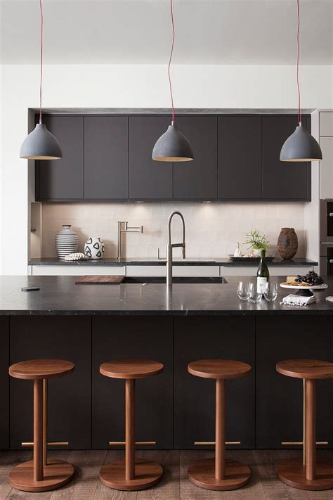 25+ Breathtaking Black Quartz Countertops | CountertopsNews