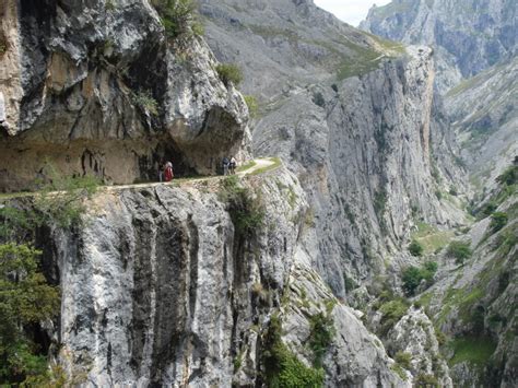 Cangas de Onís Arriondas río Sella y Lagos de Covadonga Aventuras