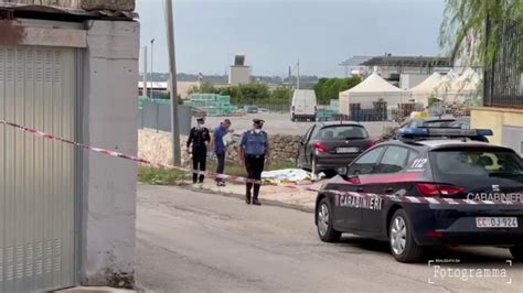 Brindisi Uccide L Ex Compagna E Poi Si Suicida Tempostretto